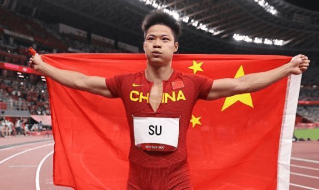 一直沉默的骆风棠终于出了声。
